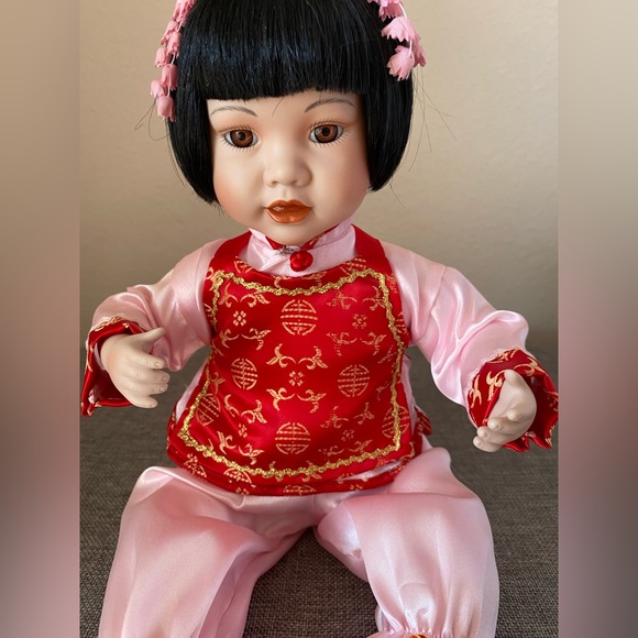 Mei Mei Porcelain Doll with stuffed Panda - Picture 4 of 10